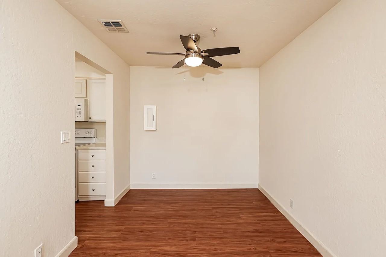 1336 Boulevard Way - Photo 5 of 11