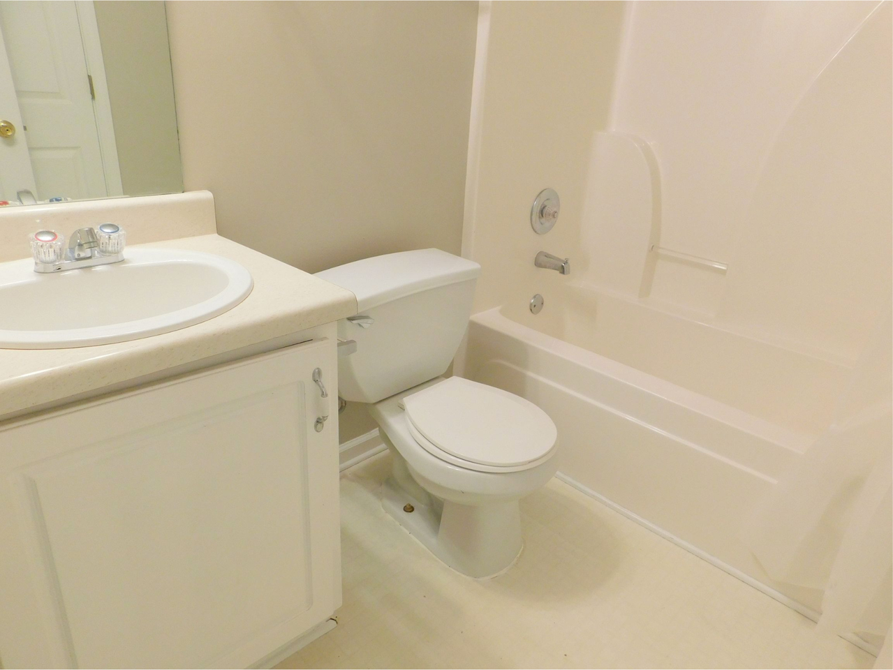 428 Shadowbrooke Cir - Photo 6 of 33