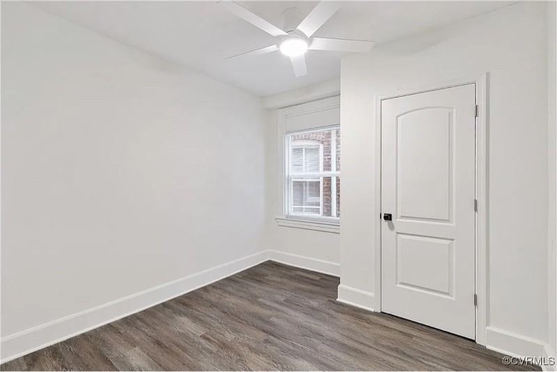 3139 Ellwood Ave - Photo 7 of 8