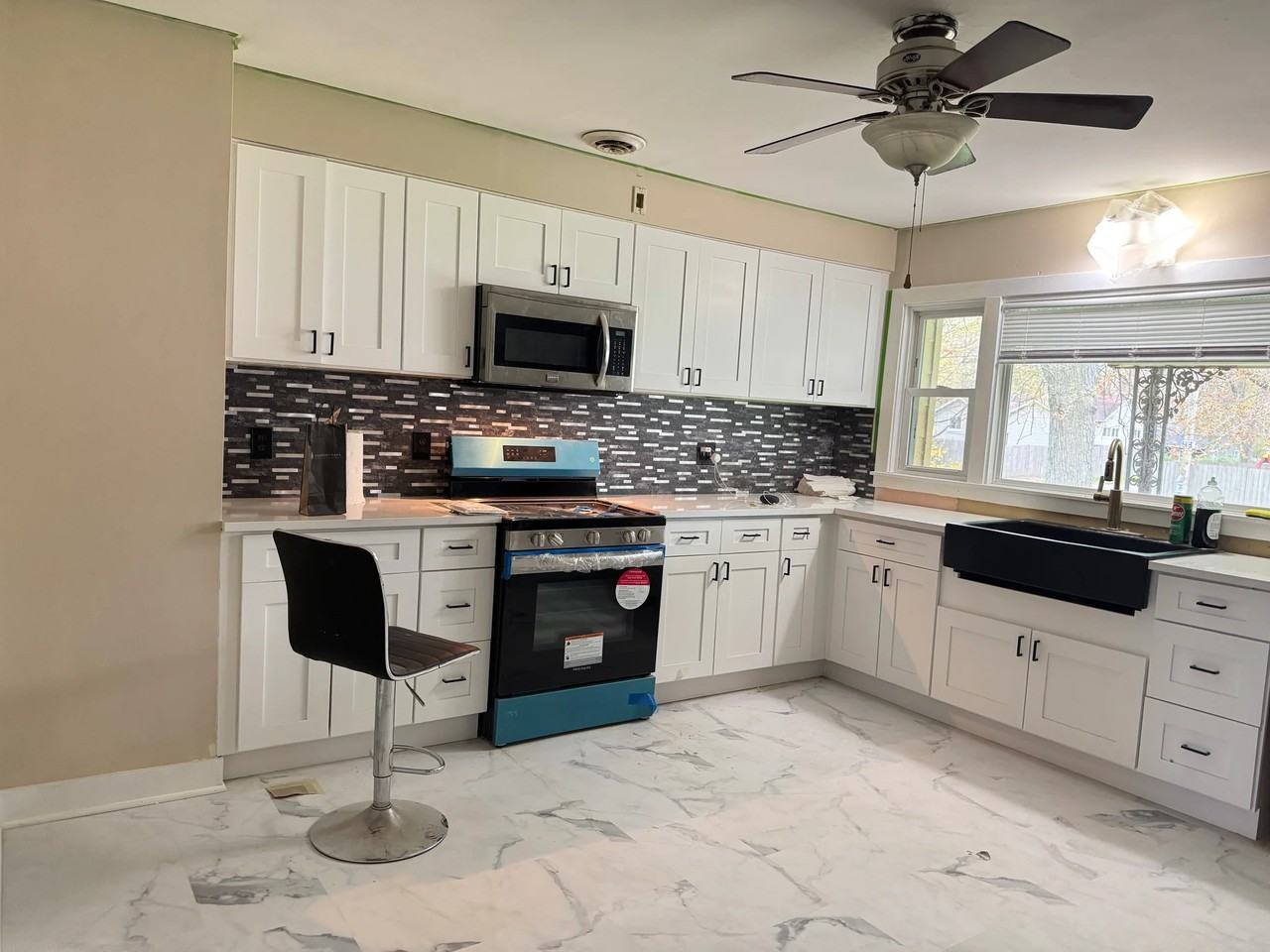 500 Peale St #N - Photo 2 of 7