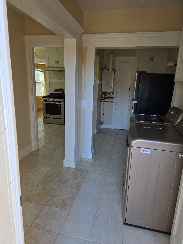 203 Howard St #2 - Photo 3 of 14