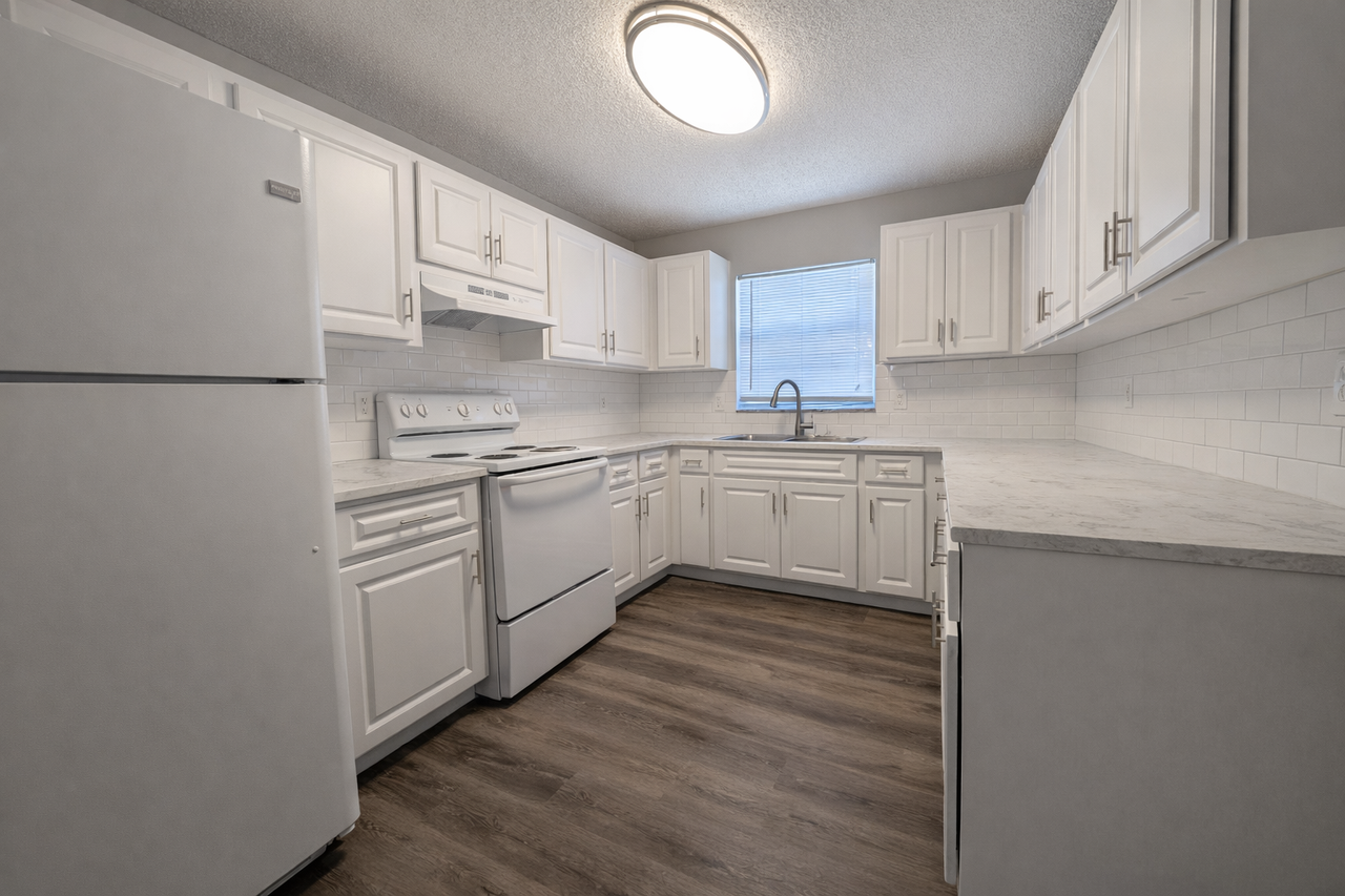 2013 E Giddens Ave - Photo 5 of 19