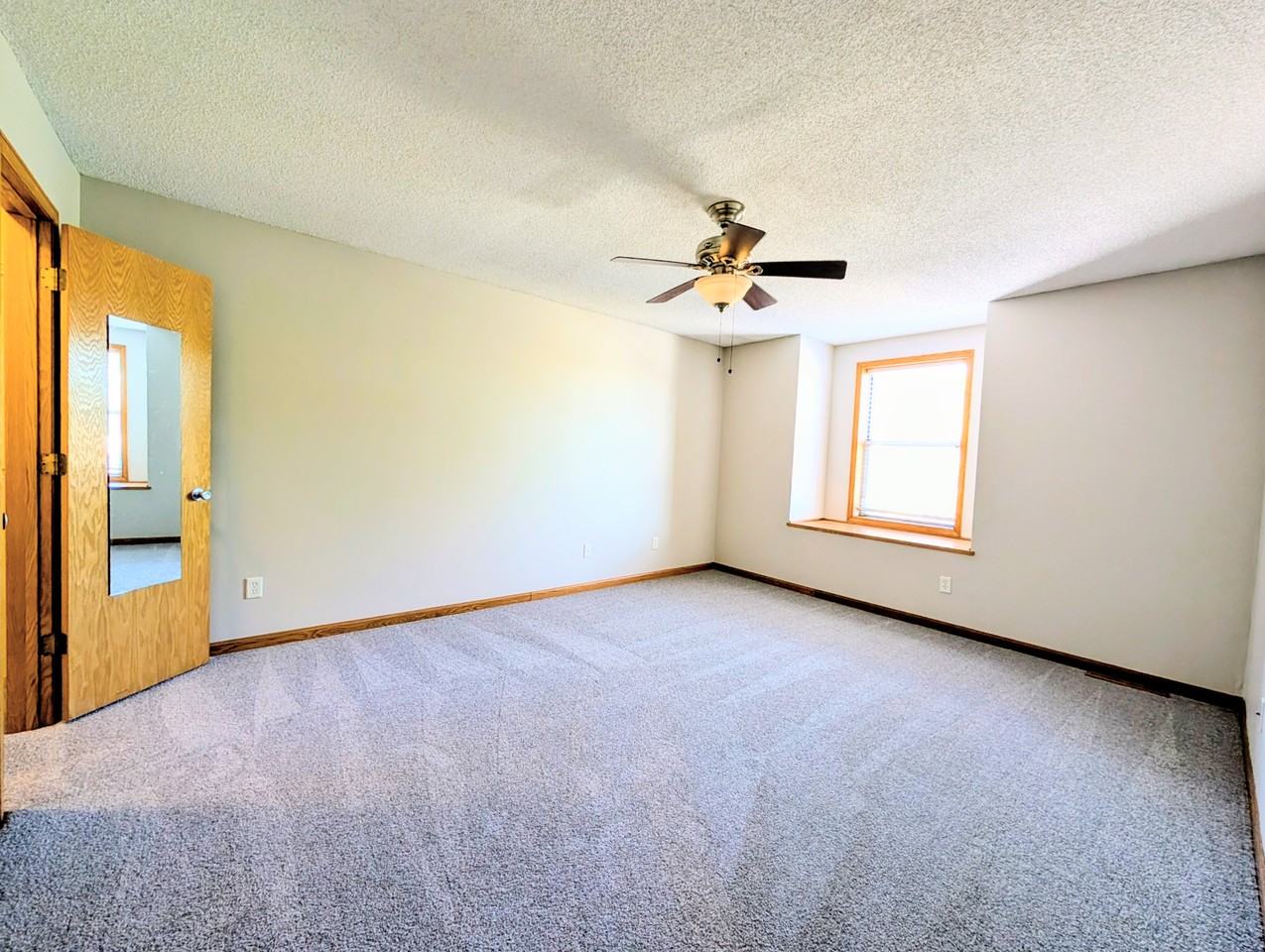 14254 Estates Ave - Photo 5 of 16