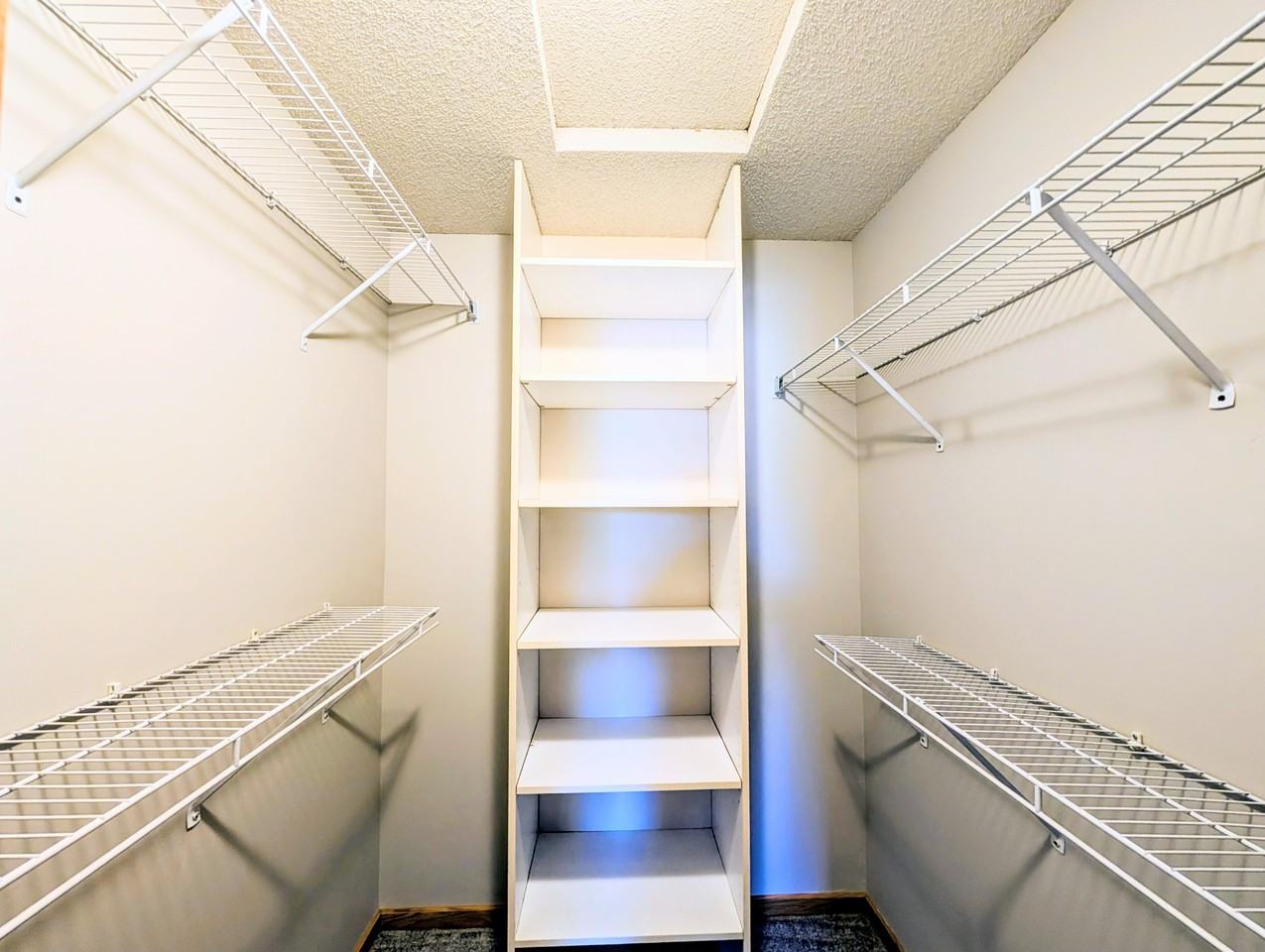 14254 Estates Ave - Photo 6 of 16