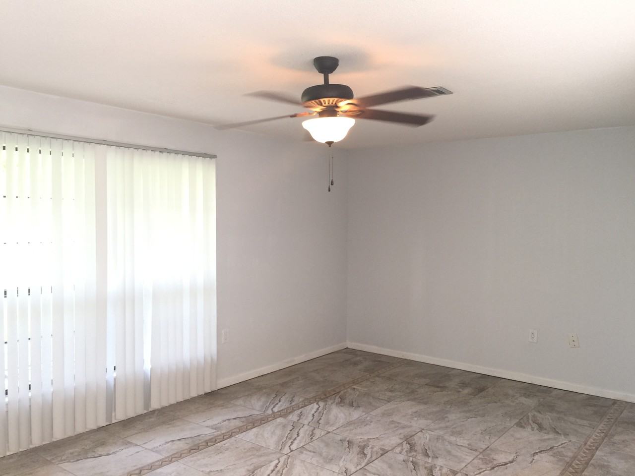 27 11th St - Photo 3 of 17