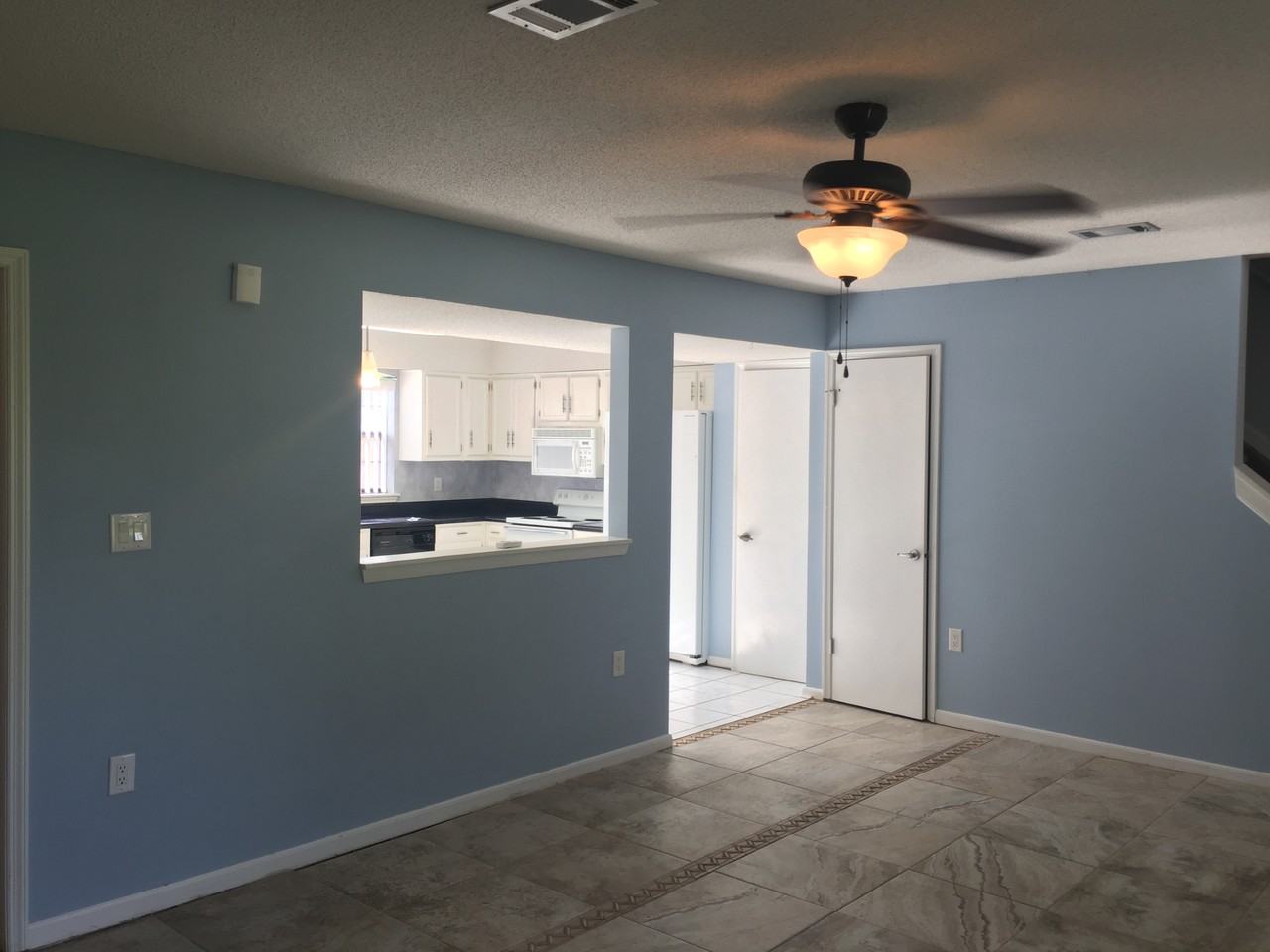 27 11th St - Photo 4 of 17