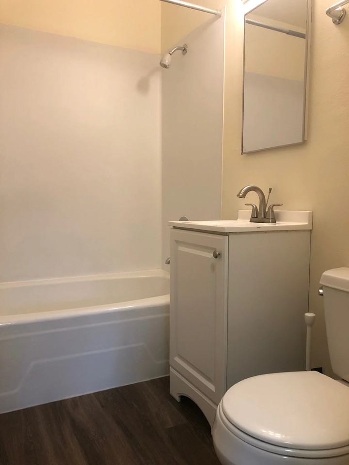 3601 Ne 73rd Pl #4 - Photo 7 of 9