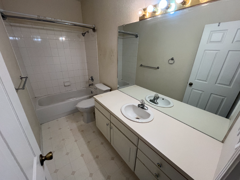 20210 E Smoky Hill Rd - Photo 6 of 8