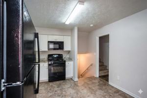 featured image of 537 Plainville Dr Sw