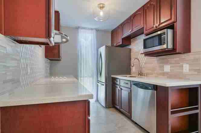 6333 La Jolla Blvd - Photo 7 of 14