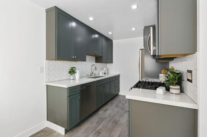 1712 Colby Ave - Photo 6 of 10