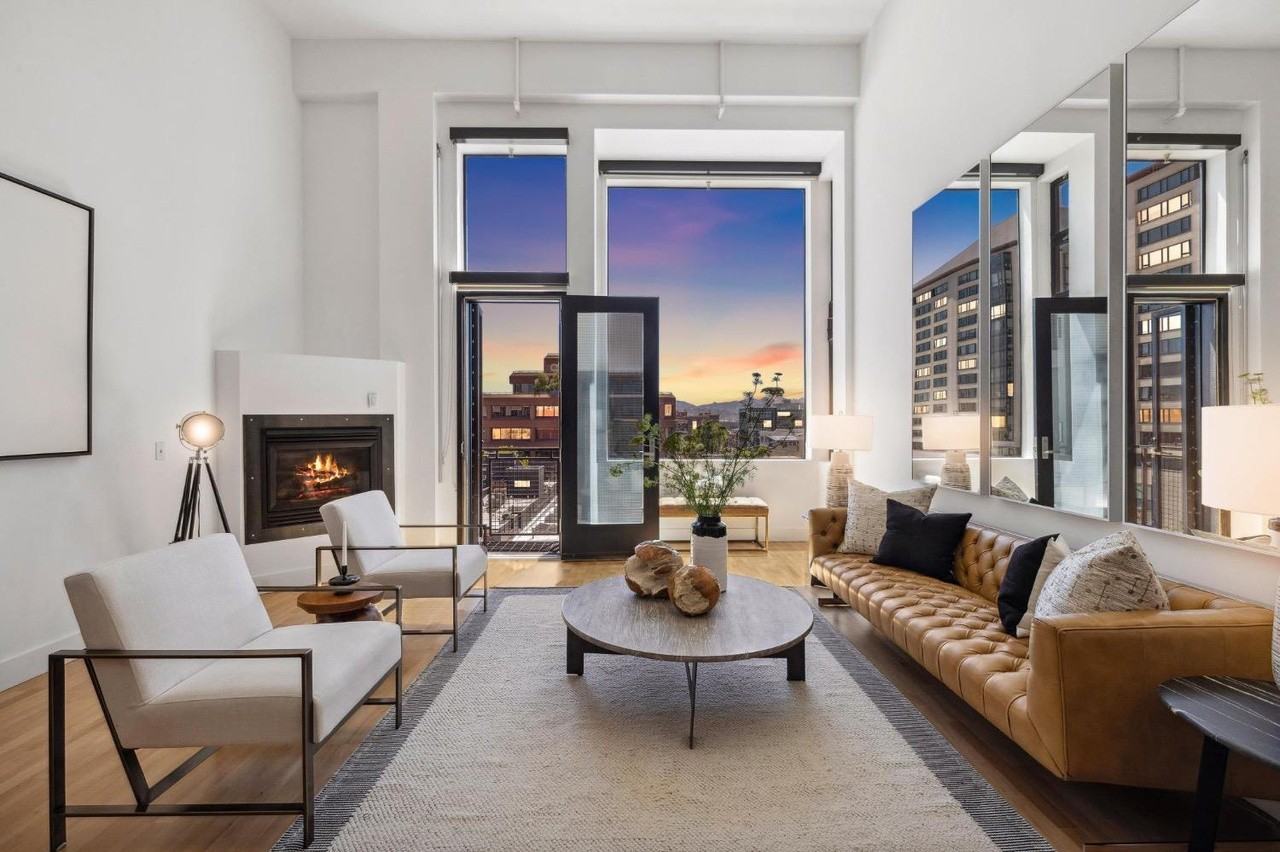 200 Townsend St - Photo 4 of 12