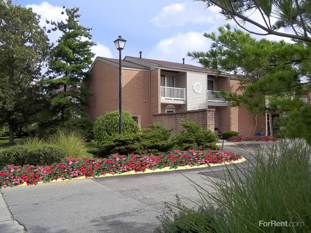 York Terrace North Apartments 5679 Maple Canyon Ave, Columbus, OH