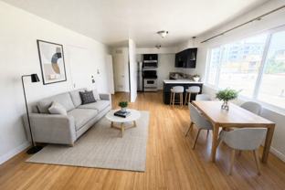 843 S Ardmore Ave #303 - Photo 1 of 1