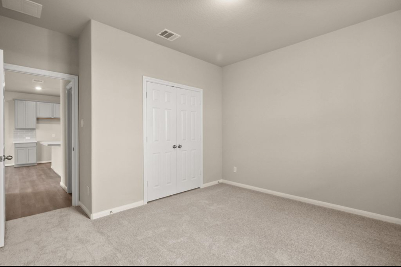 13410 Lunan Drive - Photo 7 of 20