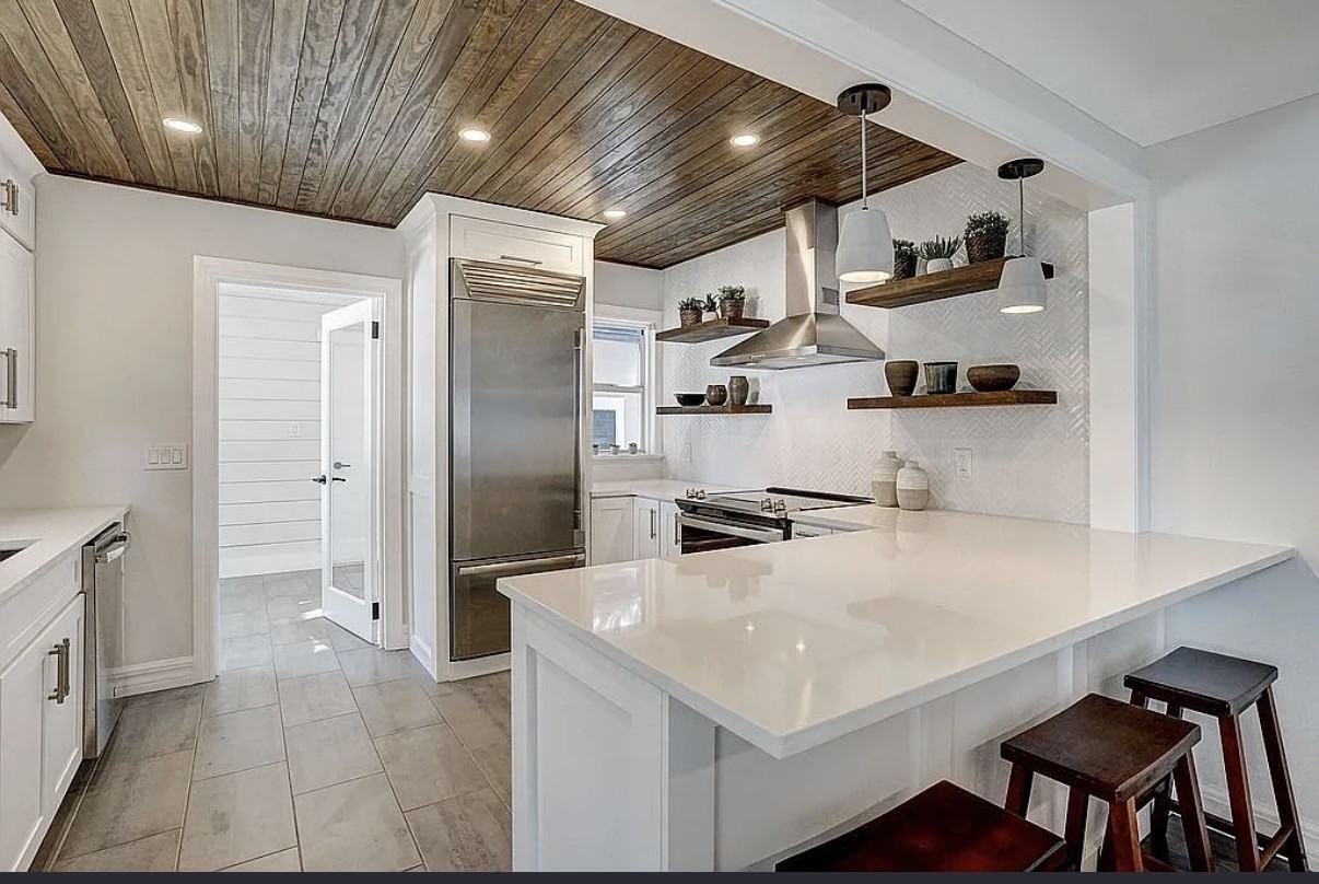 725 28th St N - Photo 5 of 23