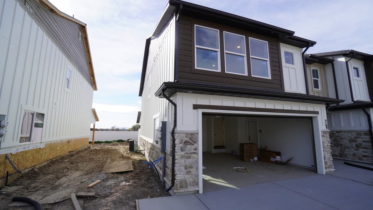 337 N Liberty Cove Dr - Photo 2 of 18