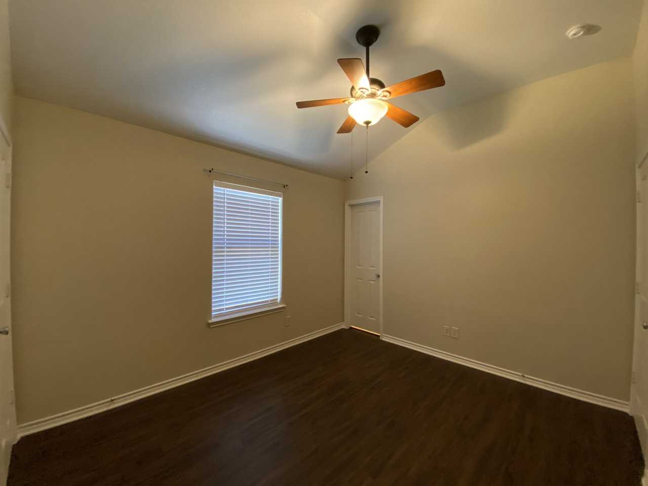 701B Dallas St - Photo 5 of 9