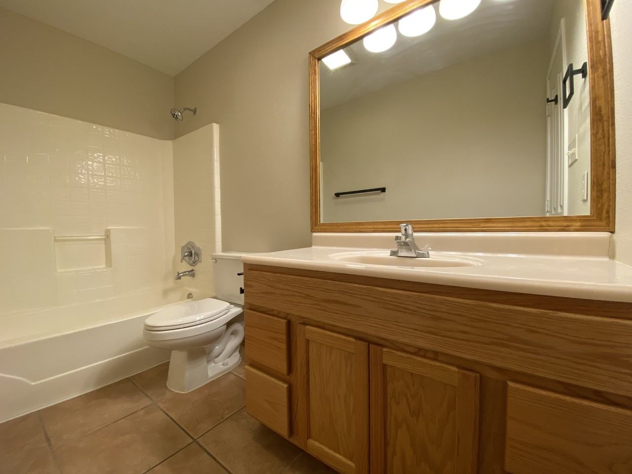 701B Dallas St - Photo 6 of 9