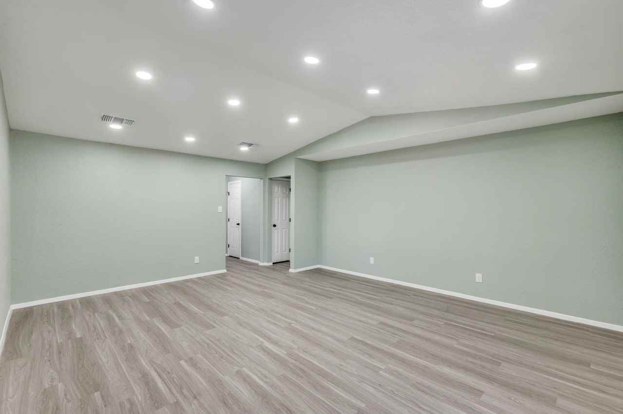 2712 Chebi Ln - Photo 2 of 8
