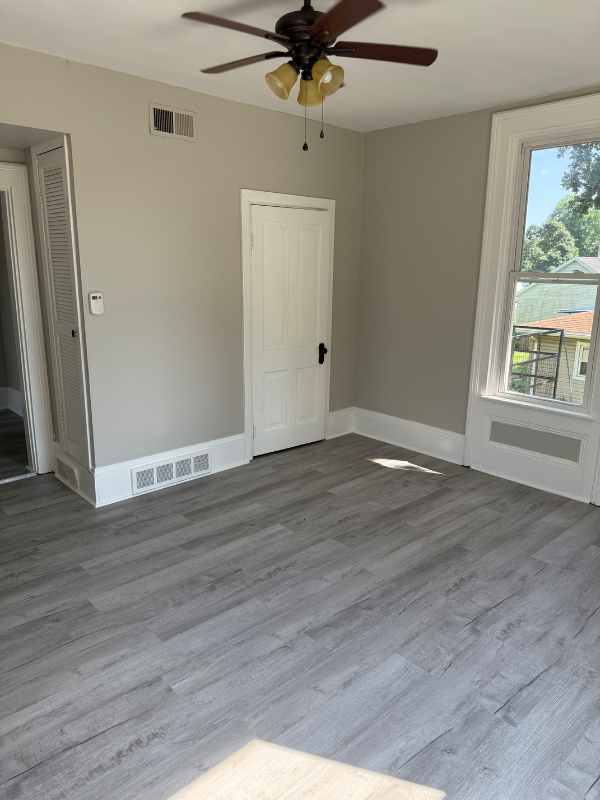 827 N Oakland St #827-5 - Photo 2 of 6