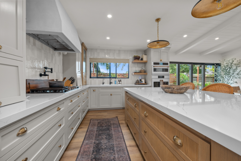 3810 Adair Way - Photo 4 of 38