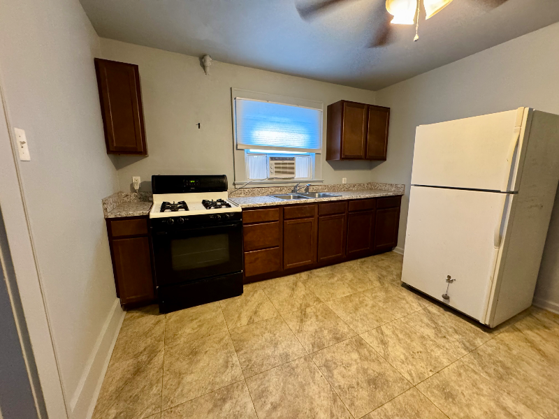 302 1/2 N Colorado Ave #302-1-2 - Photo 6 of 11