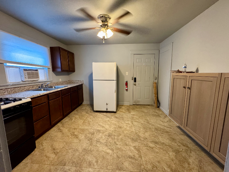 302 1/2 N Colorado Ave #302-1-2 - Photo 7 of 11