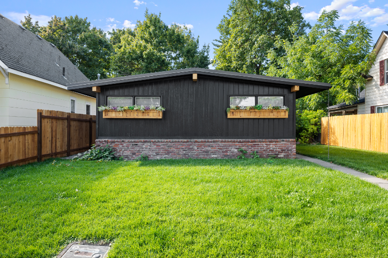 945 N 7th St - Photo 2 of 10