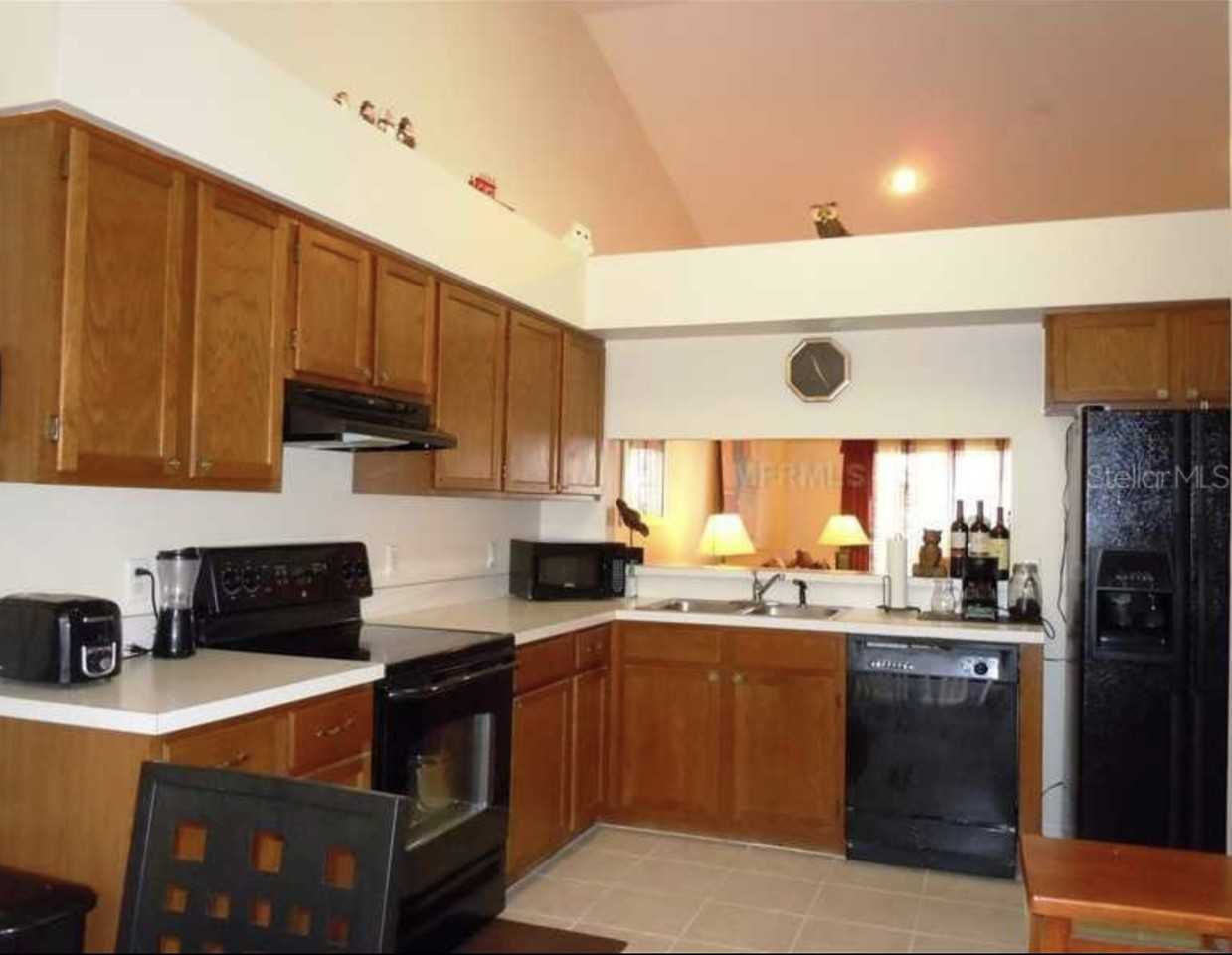 909 Beresford Way #NA - Photo 5 of 10