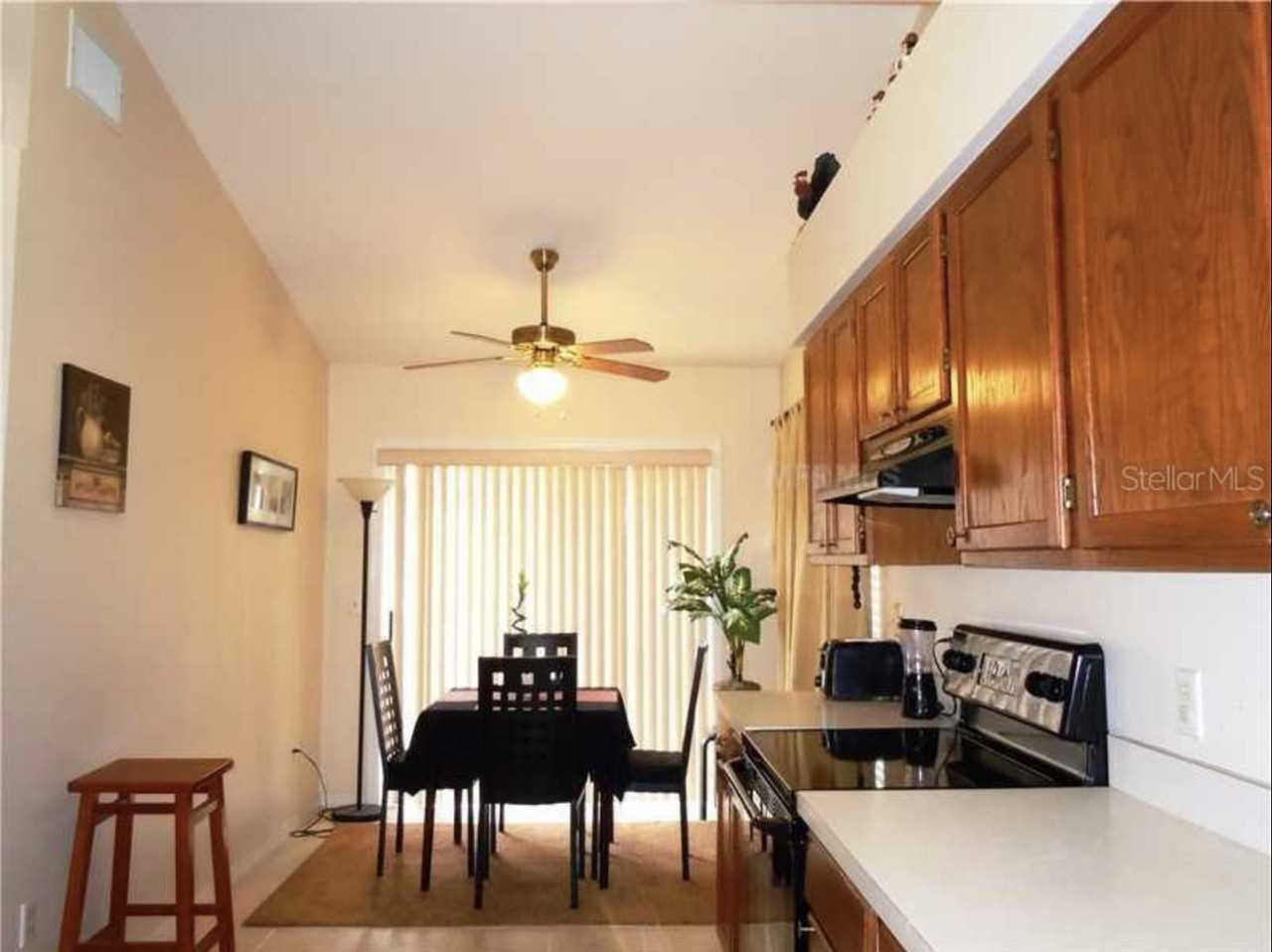 909 Beresford Way #NA - Photo 6 of 10