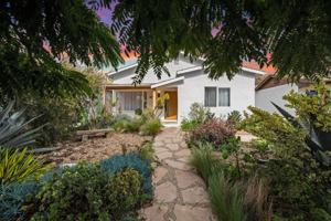 featured image of 4258 Beethoven St