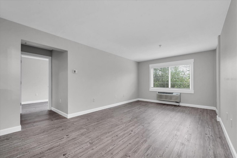 406 W Cedar St #403 - Photo 6 of 18