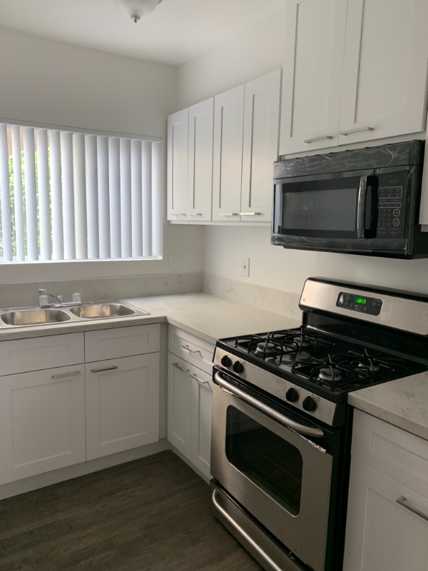 14711 Erwin St #6 - Photo 5 of 12