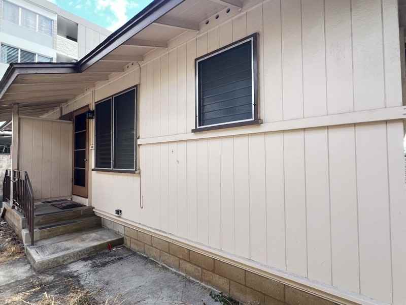 1231 Alexander St #D - Photo 2 of 12