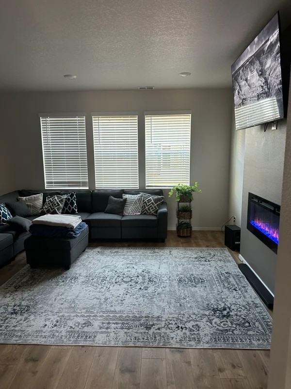 4862, Planet Ave Ne - Photo 3 of 23