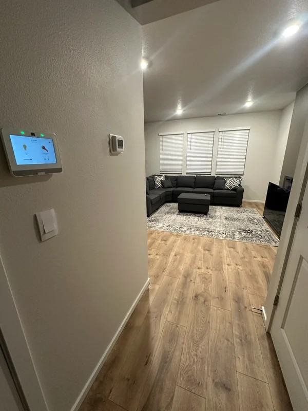 4862, Planet Ave Ne - Photo 6 of 23