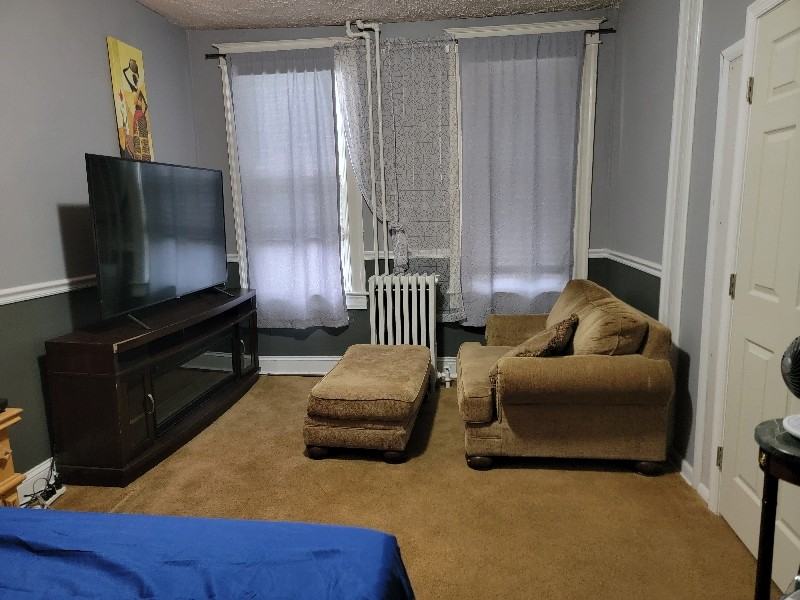 3414 W Franklin St - Photo 2 of 10