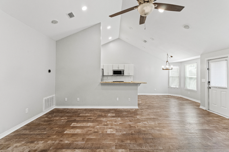 1702 Sycamore Ave - Photo 4 of 19