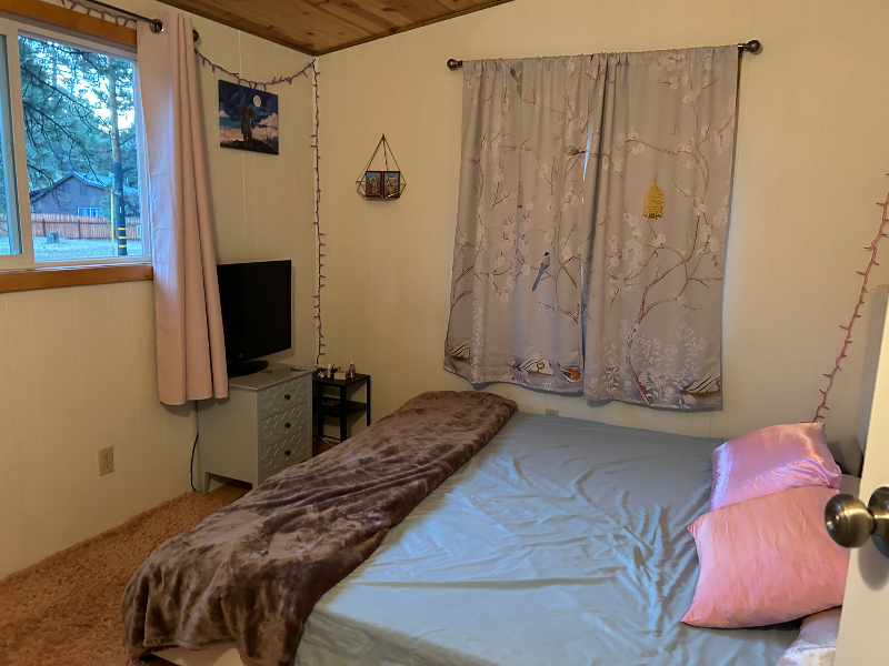 715 Chipmunk Ln - Photo 6 of 13