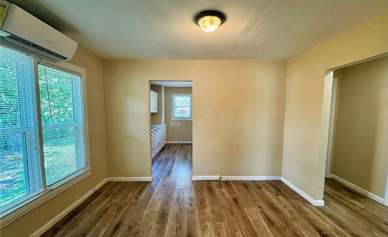 1101 Hall Ave #A - Photo 6 of 13