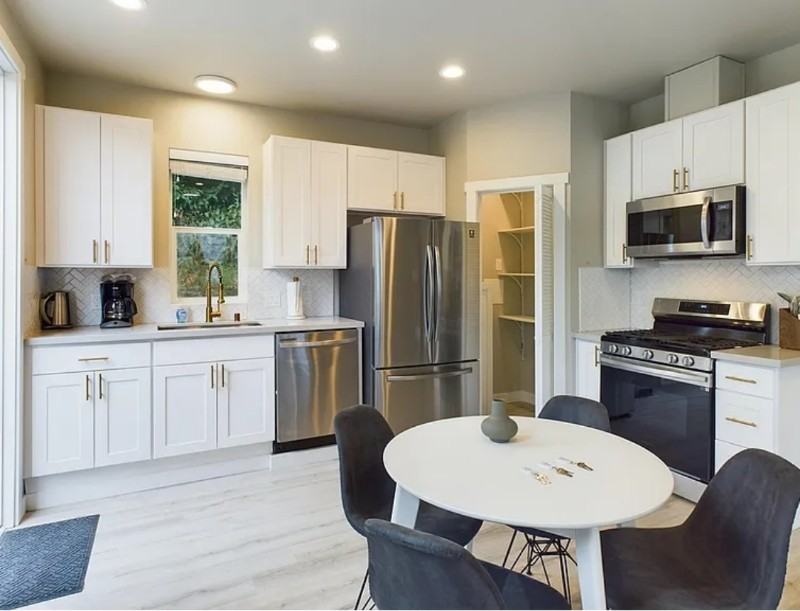 529 20th Ave #C - Photo 3 of 15