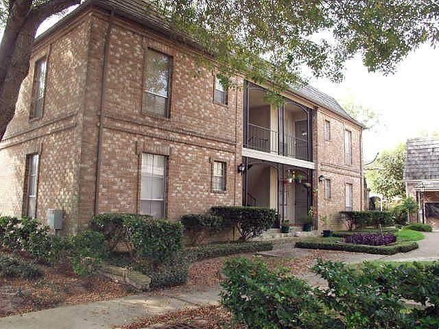 1430 Fountainview - Photo 3 of 10
