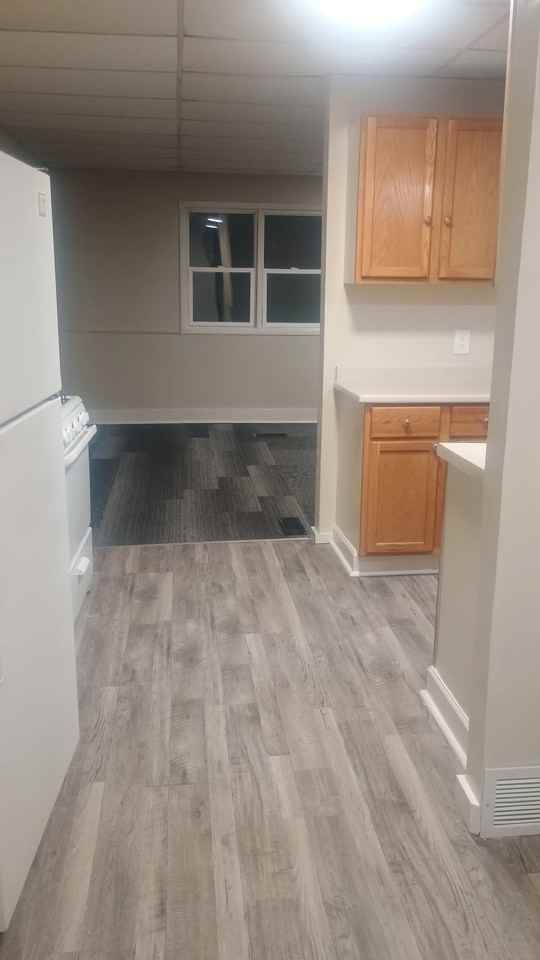 1118 E Hines Ave #1 - Photo 3 of 8