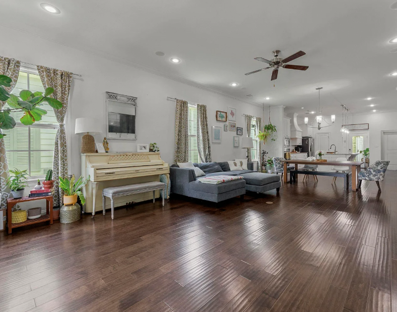 1307 Americana Blvd - Photo 5 of 17