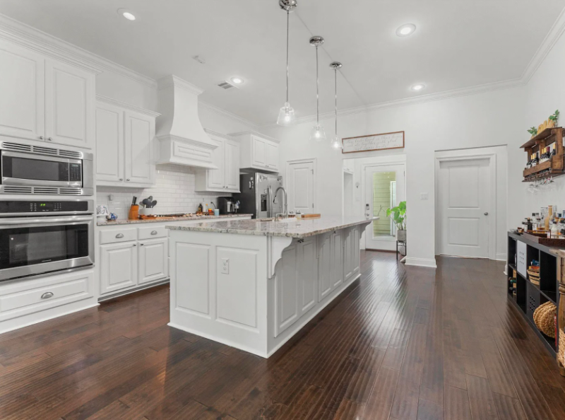 1307 Americana Blvd - Photo 7 of 17