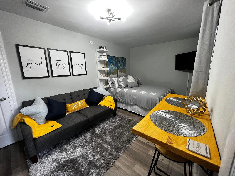 780 Nw 141st St #B - Photo 5 of 11