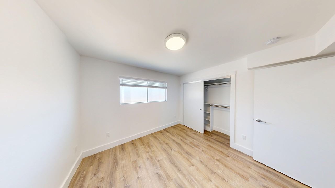 2252 Parker Street - Photo 3 of 26