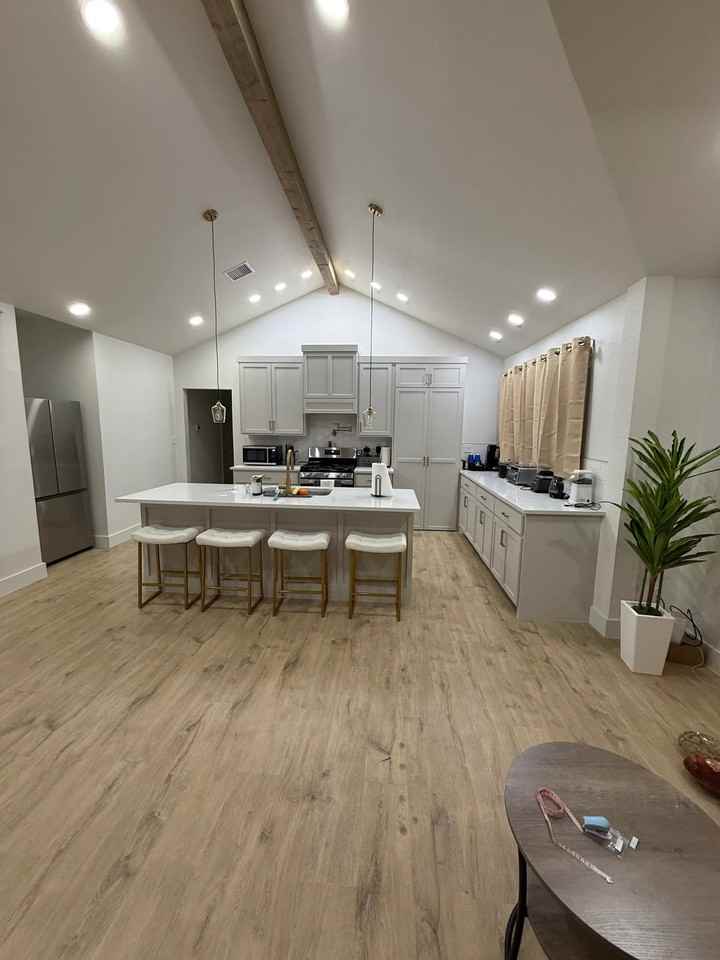 310 N Rosedale Ave #3 - Photo 3 of 9