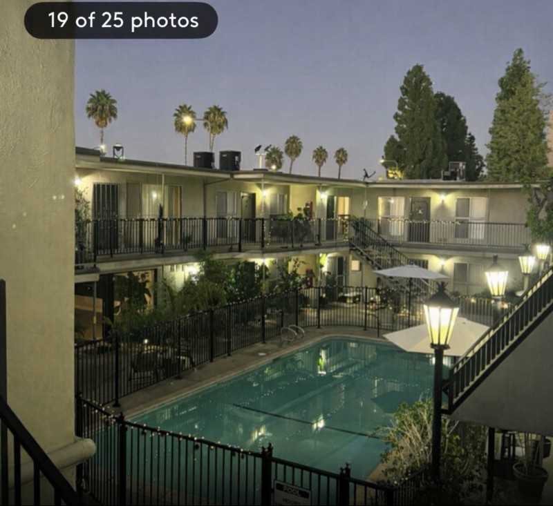 20880 Ventura Blvd #28